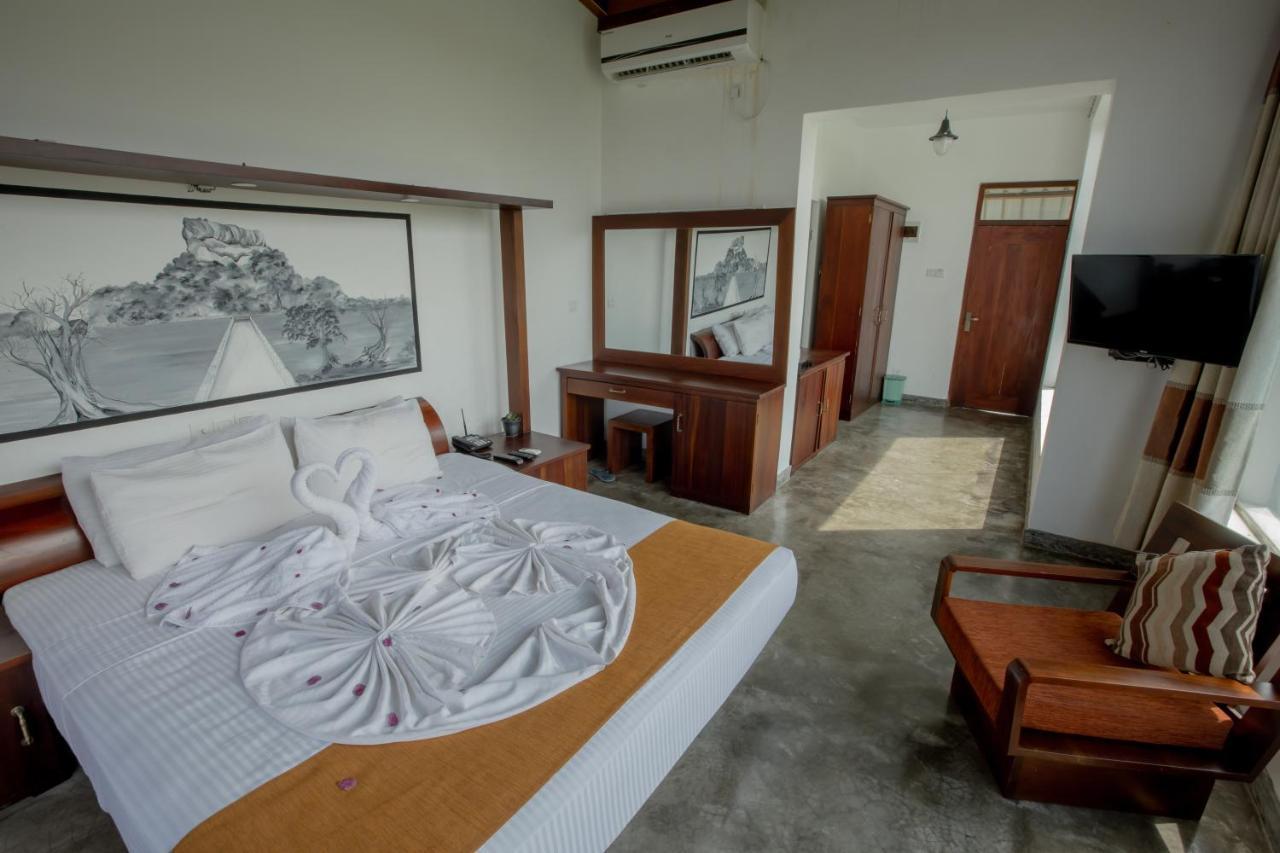 Sigiriya Wewa Addara Hotel - Hotel By The Lake Exterior foto