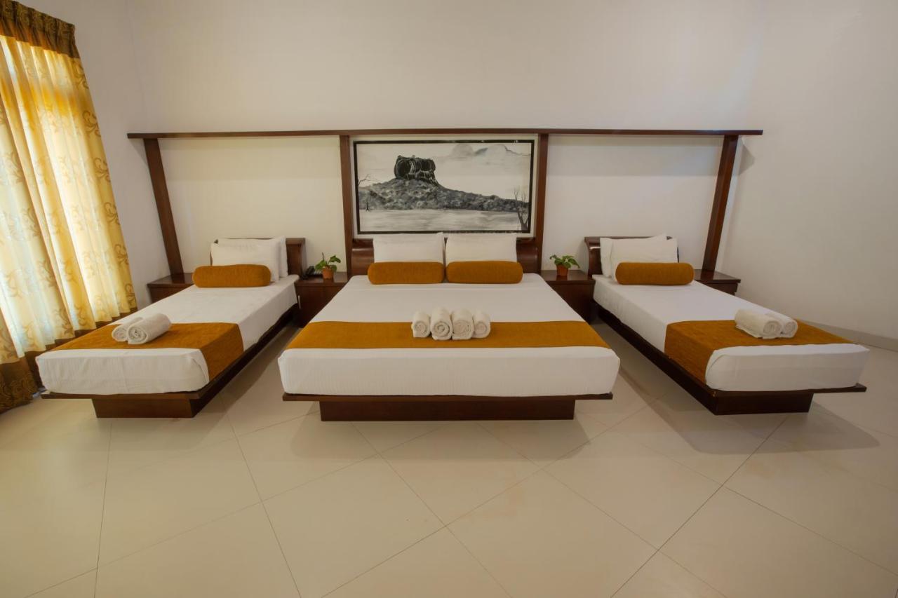 Sigiriya Wewa Addara Hotel - Hotel By The Lake Exterior foto
