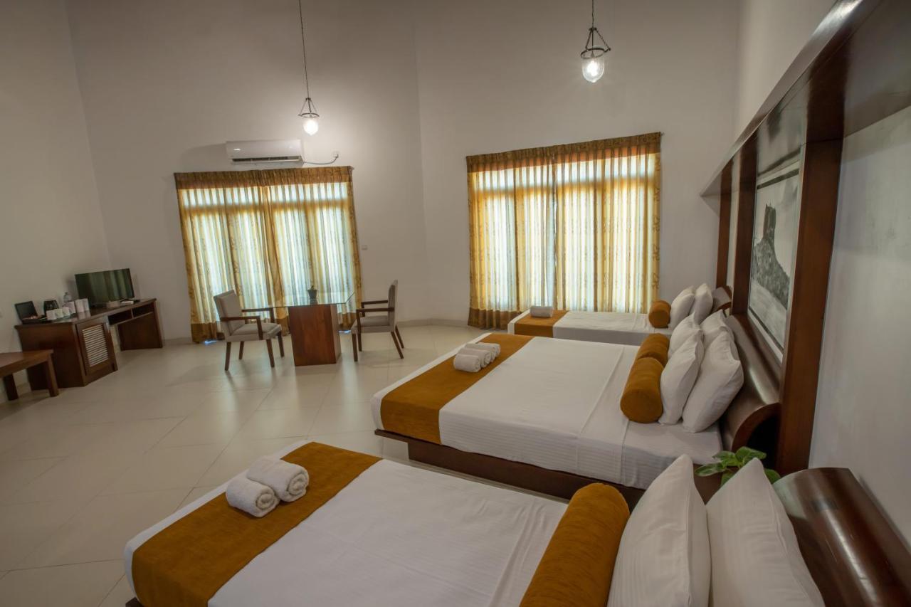 Sigiriya Wewa Addara Hotel - Hotel By The Lake Exterior foto