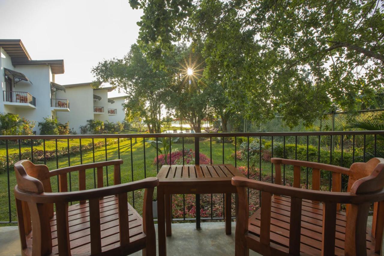 Sigiriya Wewa Addara Hotel - Hotel By The Lake Exterior foto